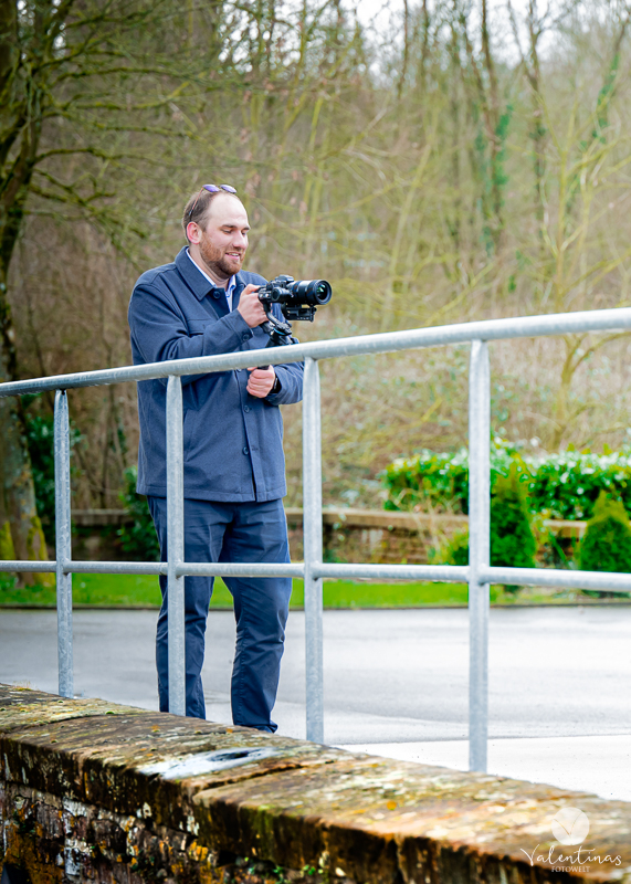 Einblick in meine Arbeitsweise als Hochzeitsvideograf während einer Hochzeitsbegleitung Hochzeitsvideograf Eugen Miridonow bei einer Hochzeitsreportage in Niedersachsen